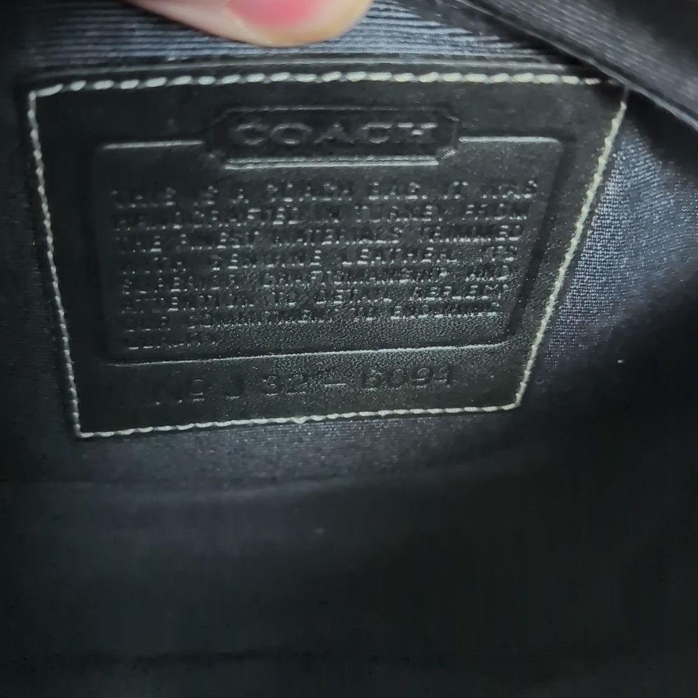 Coach Vintage Black Canvas and Leather Demi - Picture 6 of 16